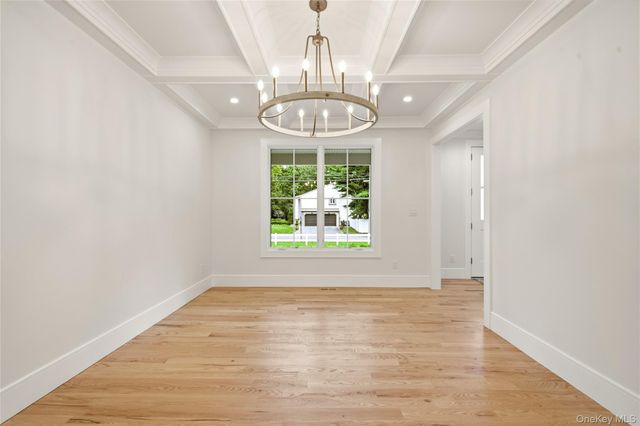 654 Caledonia Road, Dix Hills, NY 11746