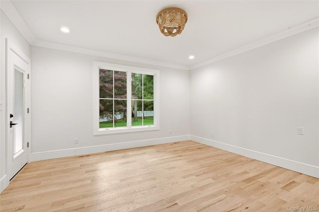 654 Caledonia Road, Dix Hills, NY 11746