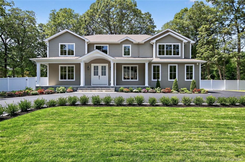 654 Caledonia Road, Dix Hills, NY 11746