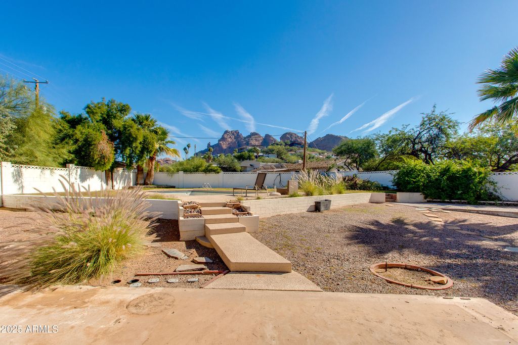 Image 4 of property listing at 5625 N 45th Street, Phoenix, AZ 85018