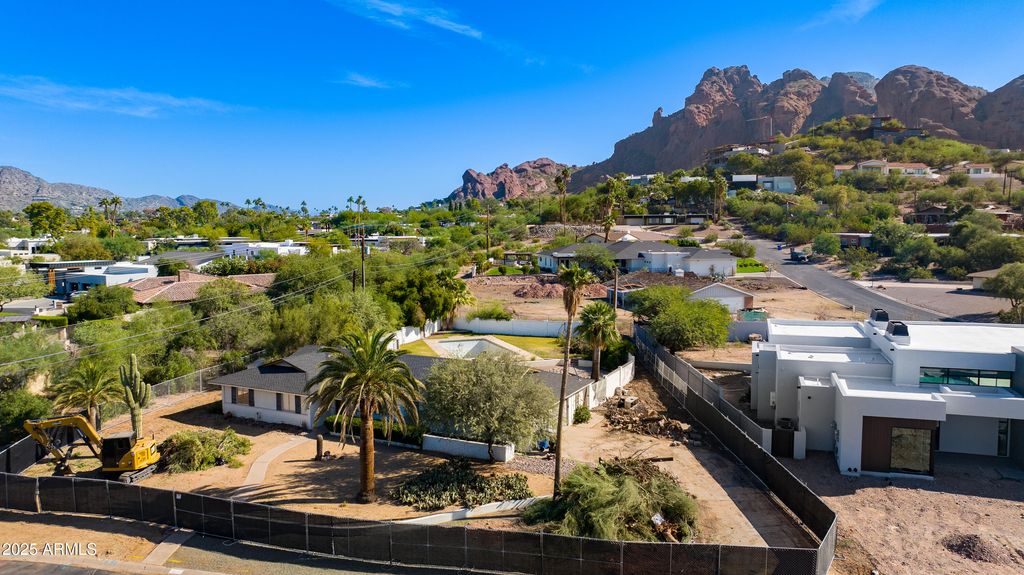 Image 5 of property listing at 5625 N 45th Street, Phoenix, AZ 85018