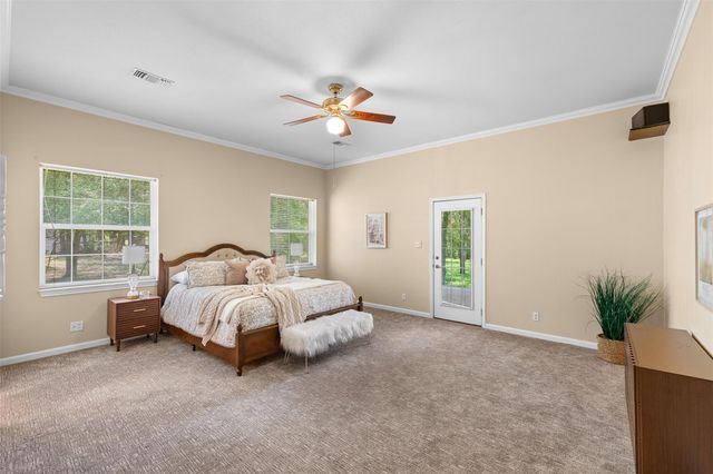 730 Panorama RD, La Grange, TX 78945