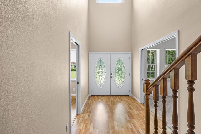 730 Panorama RD, La Grange, TX 78945