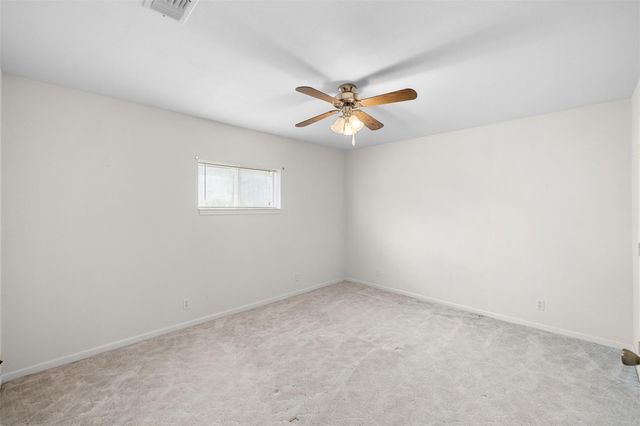 730 Panorama RD, La Grange, TX 78945