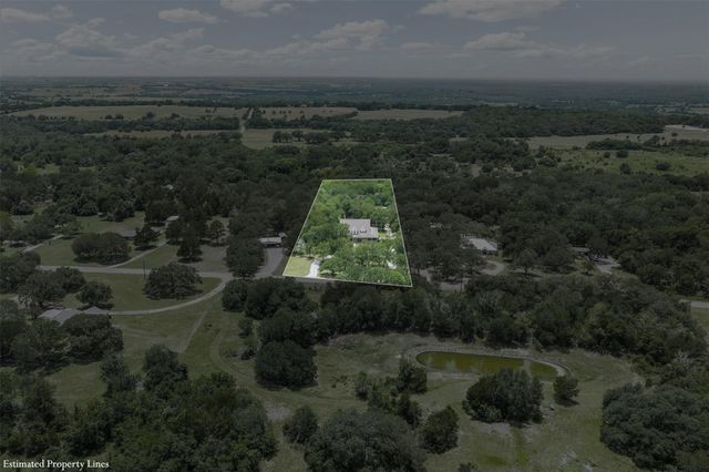 730 Panorama RD, La Grange, TX 78945