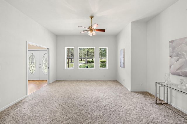 730 Panorama RD, La Grange, TX 78945