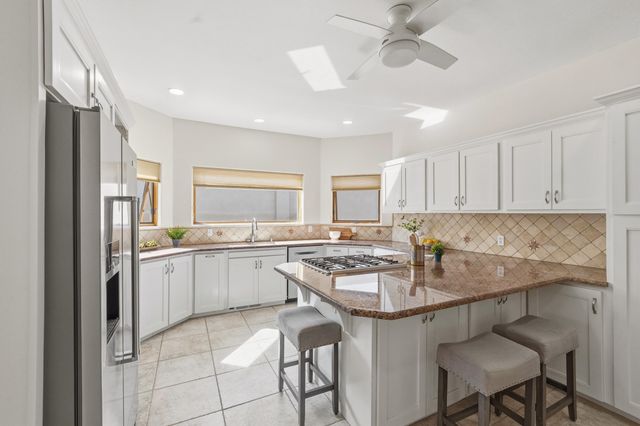 712 Navarra Way SE, Albuquerque, NM 87123