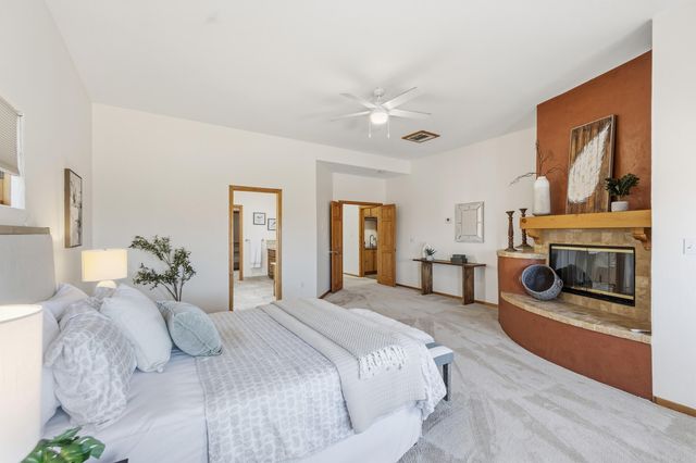 712 Navarra Way SE, Albuquerque, NM 87123