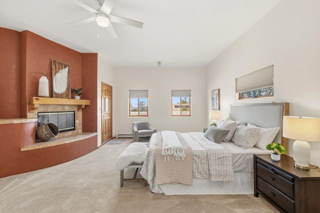 712 Navarra Way SE, Albuquerque, NM 87123