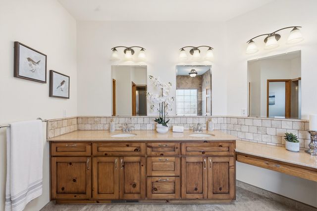 712 Navarra Way SE, Albuquerque, NM 87123