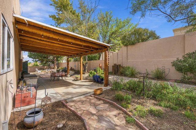 712 Navarra Way SE, Albuquerque, NM 87123