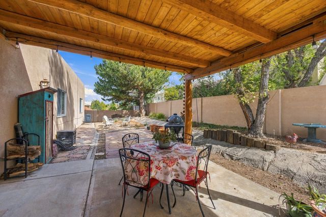 712 Navarra Way SE, Albuquerque, NM 87123