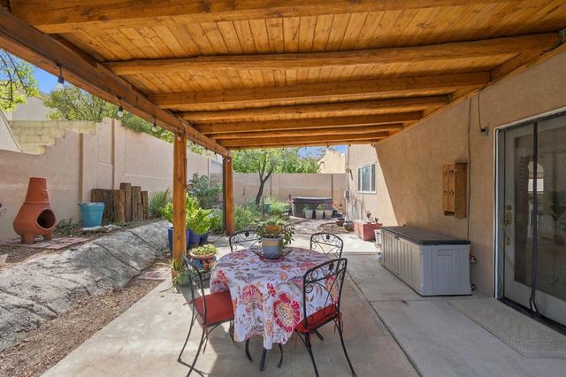 712 Navarra Way SE, Albuquerque, NM 87123