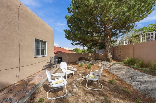 712 Navarra Way SE, Albuquerque, NM 87123