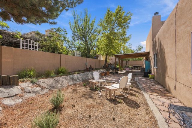 712 Navarra Way SE, Albuquerque, NM 87123