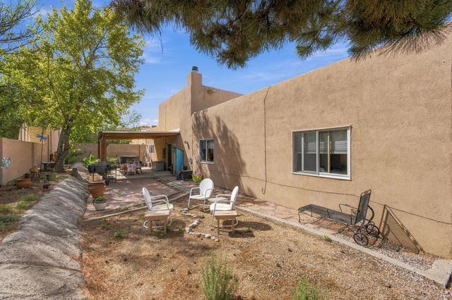 712 Navarra Way SE, Albuquerque, NM 87123
