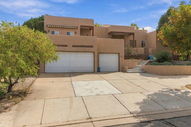 712 Navarra Way SE, Albuquerque, NM 87123