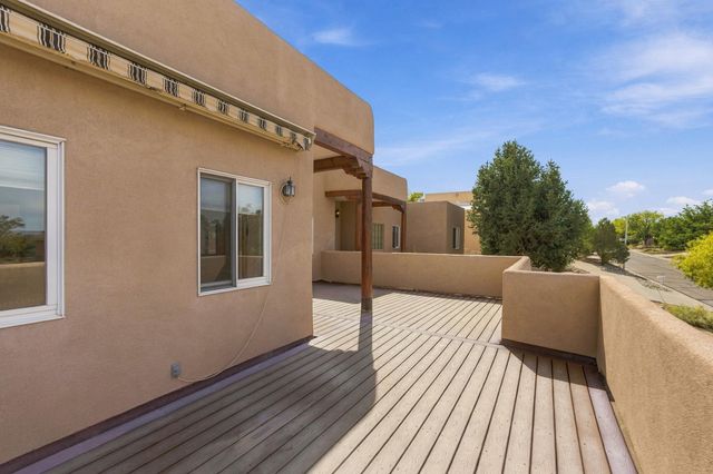 712 Navarra Way SE, Albuquerque, NM 87123