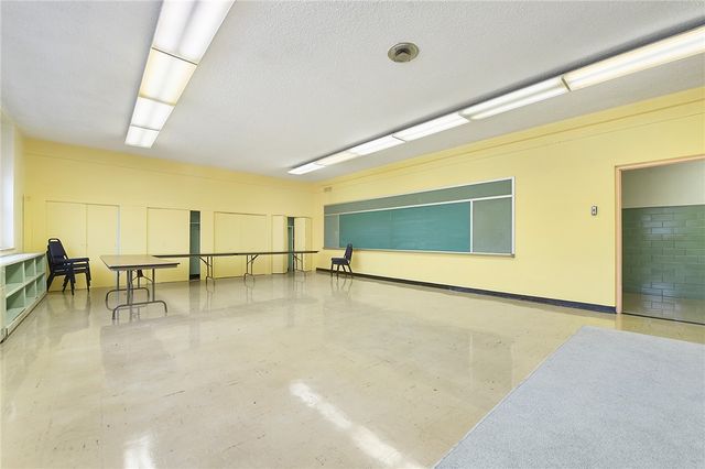 219 W Schwab Ave, Munhall, PA 15120