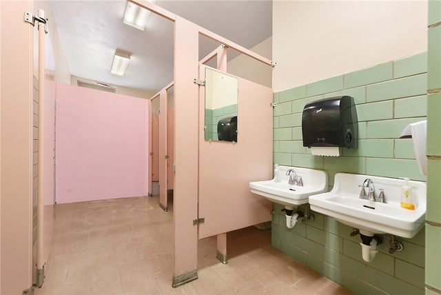 219 W Schwab Ave, Munhall, PA 15120