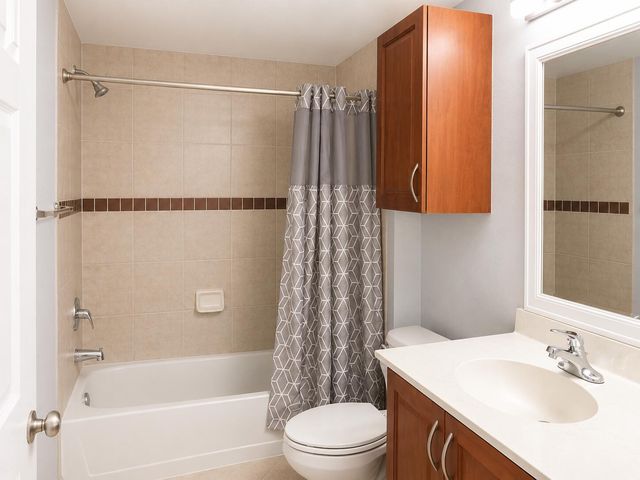 6521 Emerald Dunes Drive 206 + Garage, West Palm Beach, FL 33411