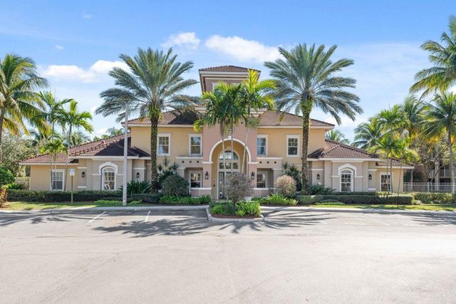 6521 Emerald Dunes Drive 206 + Garage, West Palm Beach, FL 33411