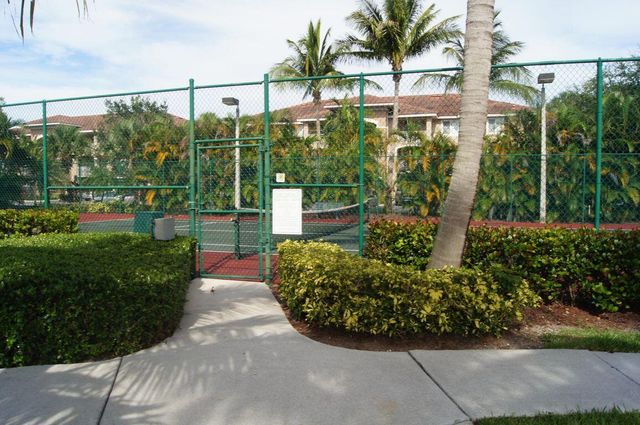 6521 Emerald Dunes Drive 206 + Garage, West Palm Beach, FL 33411