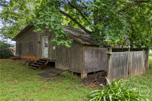 362 S Jefferson Street, Statham, GA 30666