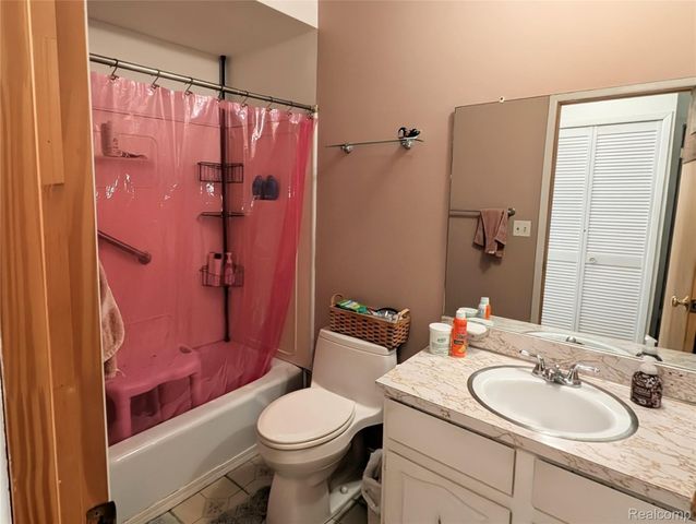 8322 N Genesee Road, Genesee Charter Township, MI 48458