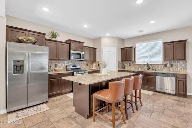 1503 Honey Mesquite, El Paso, TX 79928