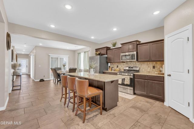 1503 Honey Mesquite, El Paso, TX 79928