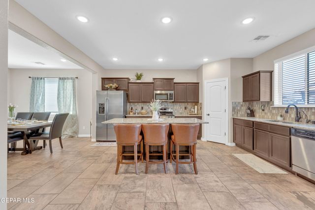 1503 Honey Mesquite, El Paso, TX 79928