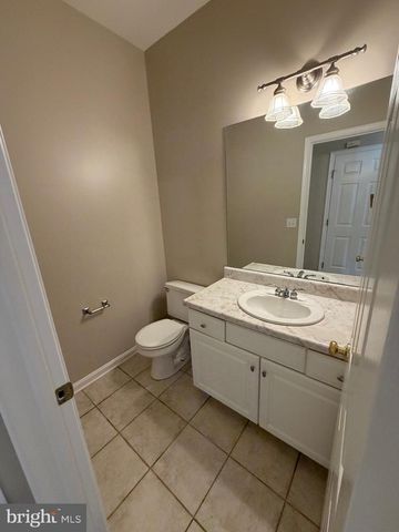 1938 LIMESTONE DR, Hummelstown, PA 17036