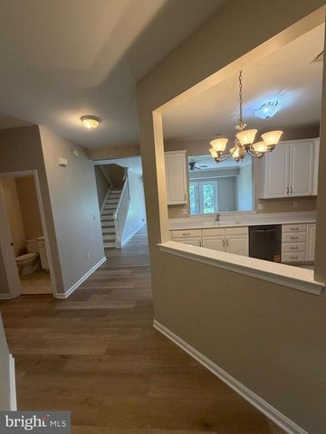1938 LIMESTONE DR, Hummelstown, PA 17036