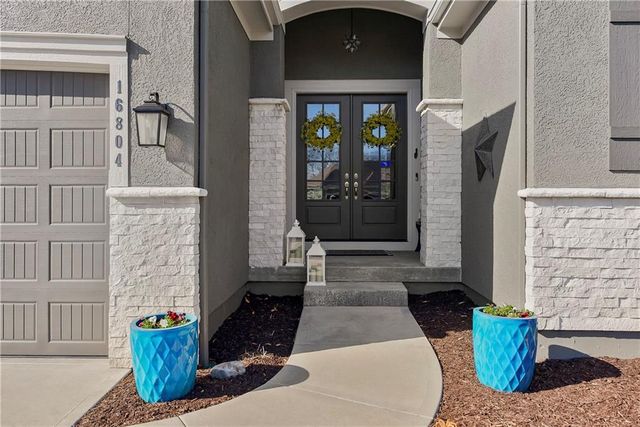 16804 Bradshaw Street, Overland Park, KS 66221