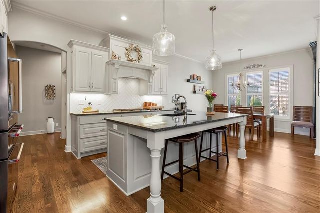 16804 Bradshaw Street, Overland Park, KS 66221