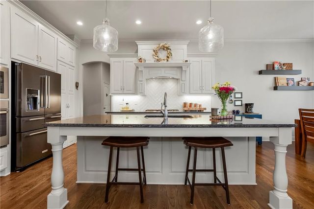 16804 Bradshaw Street, Overland Park, KS 66221