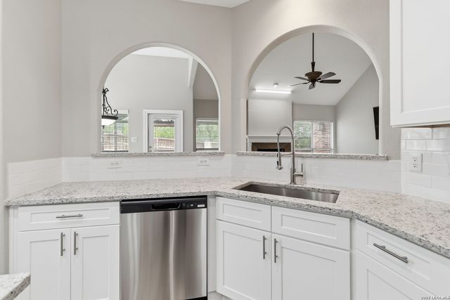 18106 Ransom Hill, San Antonio, TX 78258