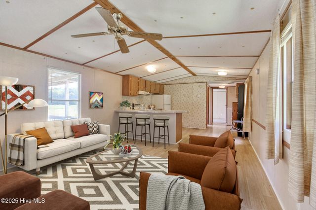6952 Reed Trail NW, Ocean Isle Beach, NC 28469
