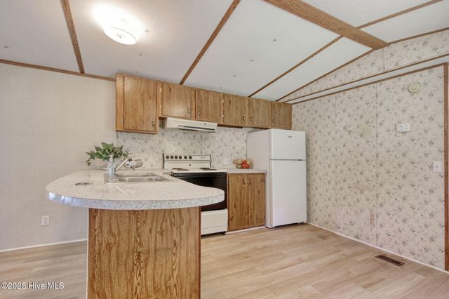 6952 Reed Trail NW, Ocean Isle Beach, NC 28469