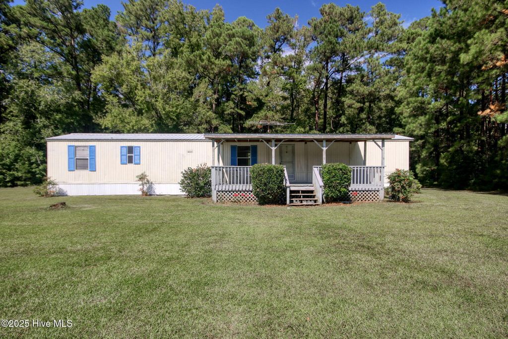 6952 Reed Trail NW, Ocean Isle Beach, NC 28469