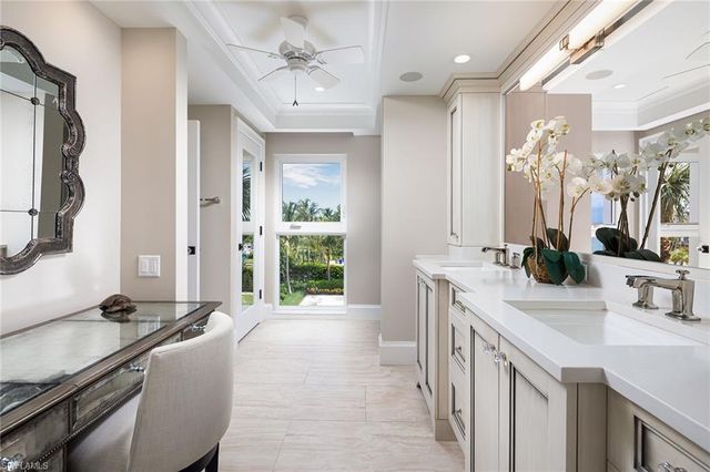 1285 Gulf Shore BLVD N 3B, Naples, FL 34102