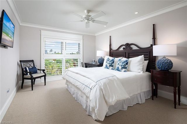 1285 Gulf Shore BLVD N 3B, Naples, FL 34102