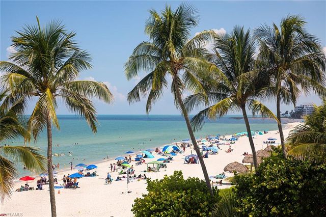1285 Gulf Shore BLVD N 3B, Naples, FL 34102