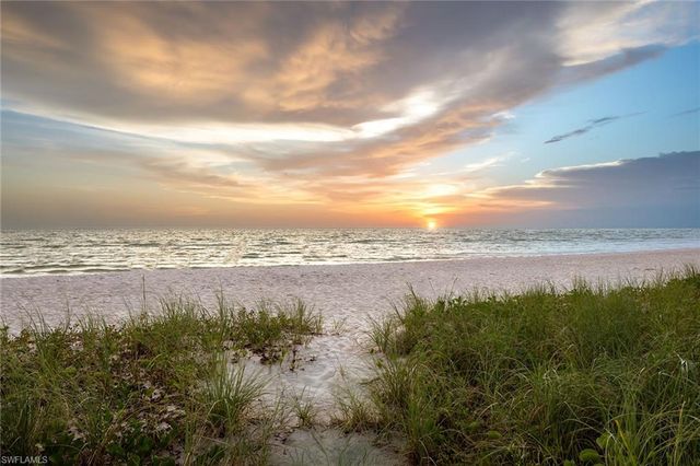 1285 Gulf Shore BLVD N 3B, Naples, FL 34102