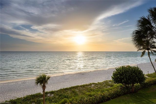 1285 Gulf Shore BLVD N 3B, Naples, FL 34102