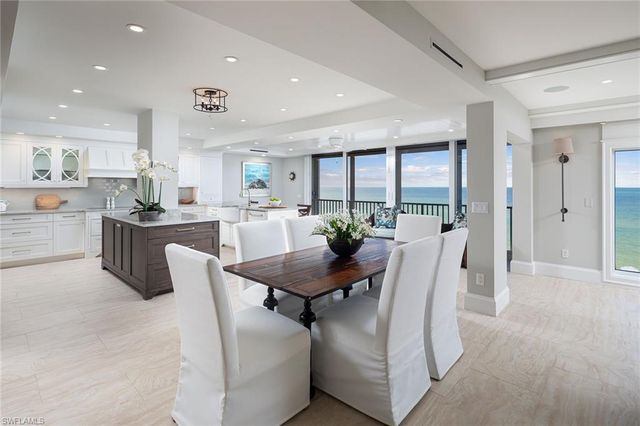 1285 Gulf Shore BLVD N 3B, Naples, FL 34102