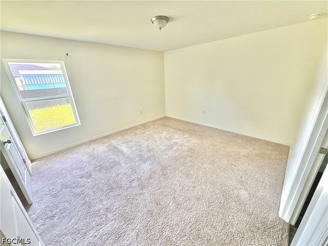 26 NE 12th TER, Cape Coral, FL 33909