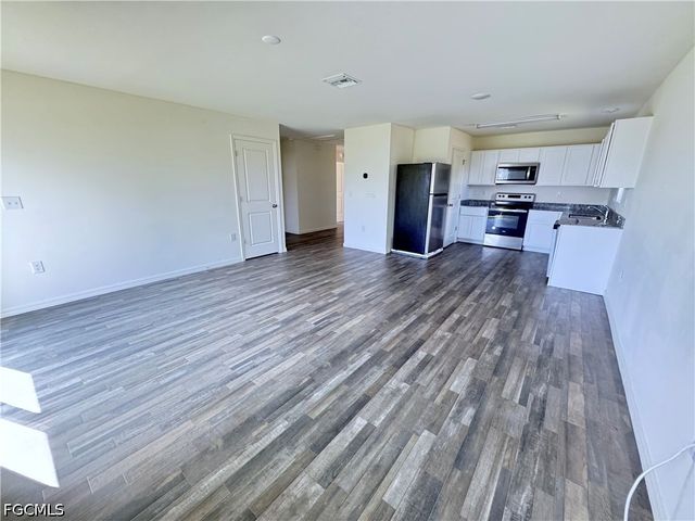 26 NE 12th TER, Cape Coral, FL 33909