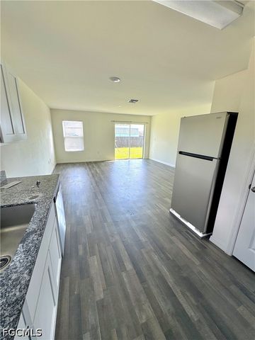 26 NE 12th TER, Cape Coral, FL 33909